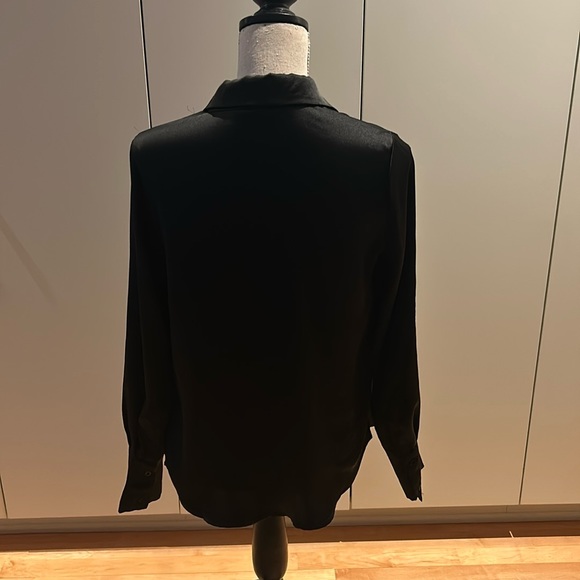 Dynamite satin shirt - Picture 1 of 3